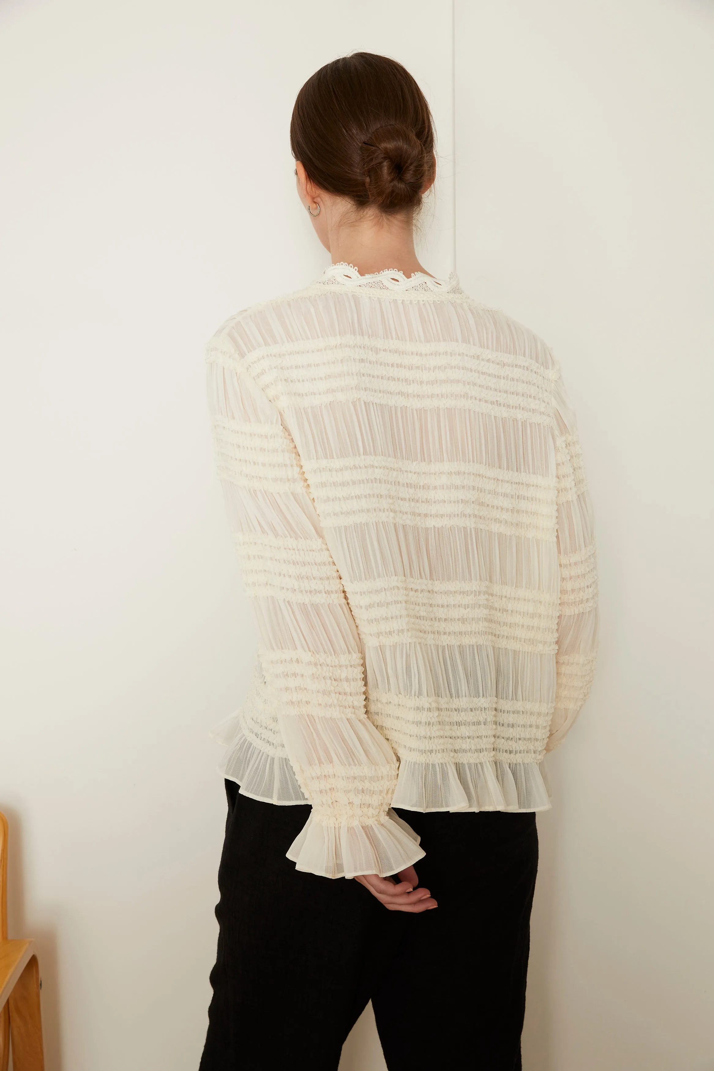 HILLA BLOUSE