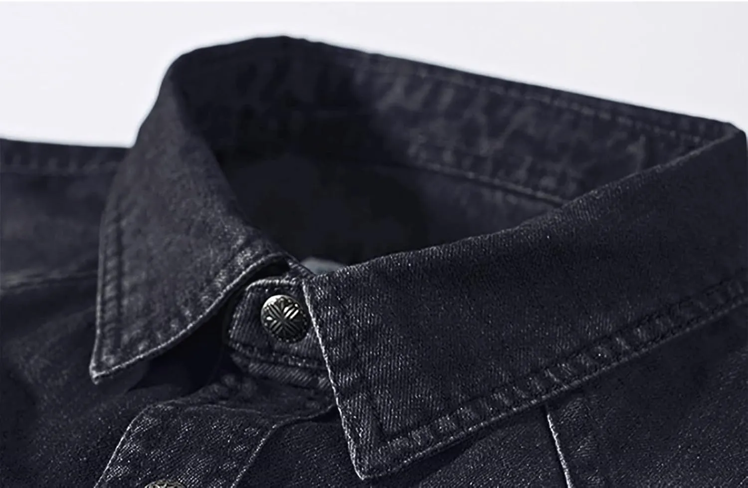 utcoco Men's Casual Slim Fit Long Sleeve Lapel Button Down Denim Shirt with Chest Pockets