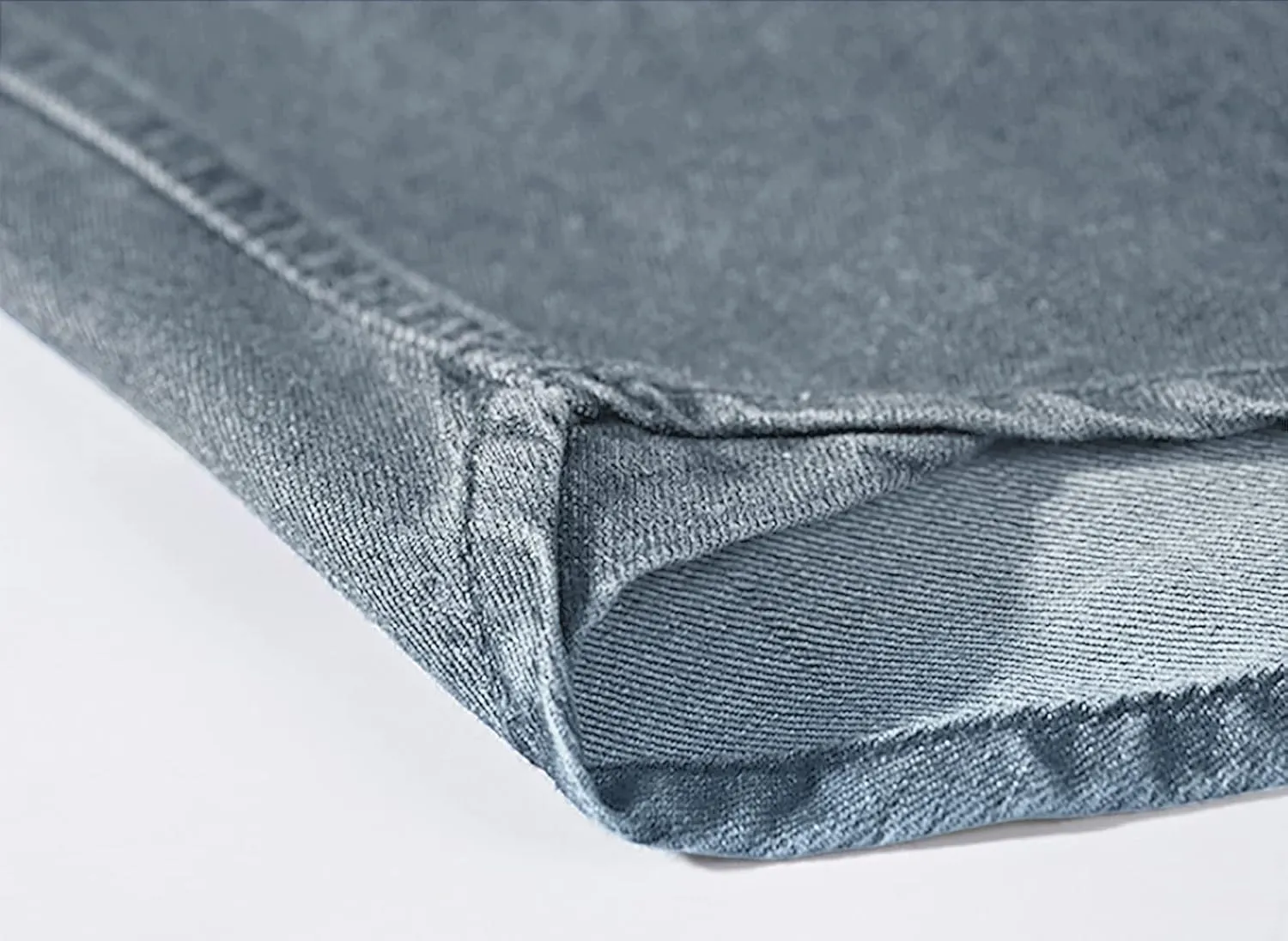 utcoco Men's Casual Slim Fit Long Sleeve Lapel Button Down Denim Shirt with Chest Pockets